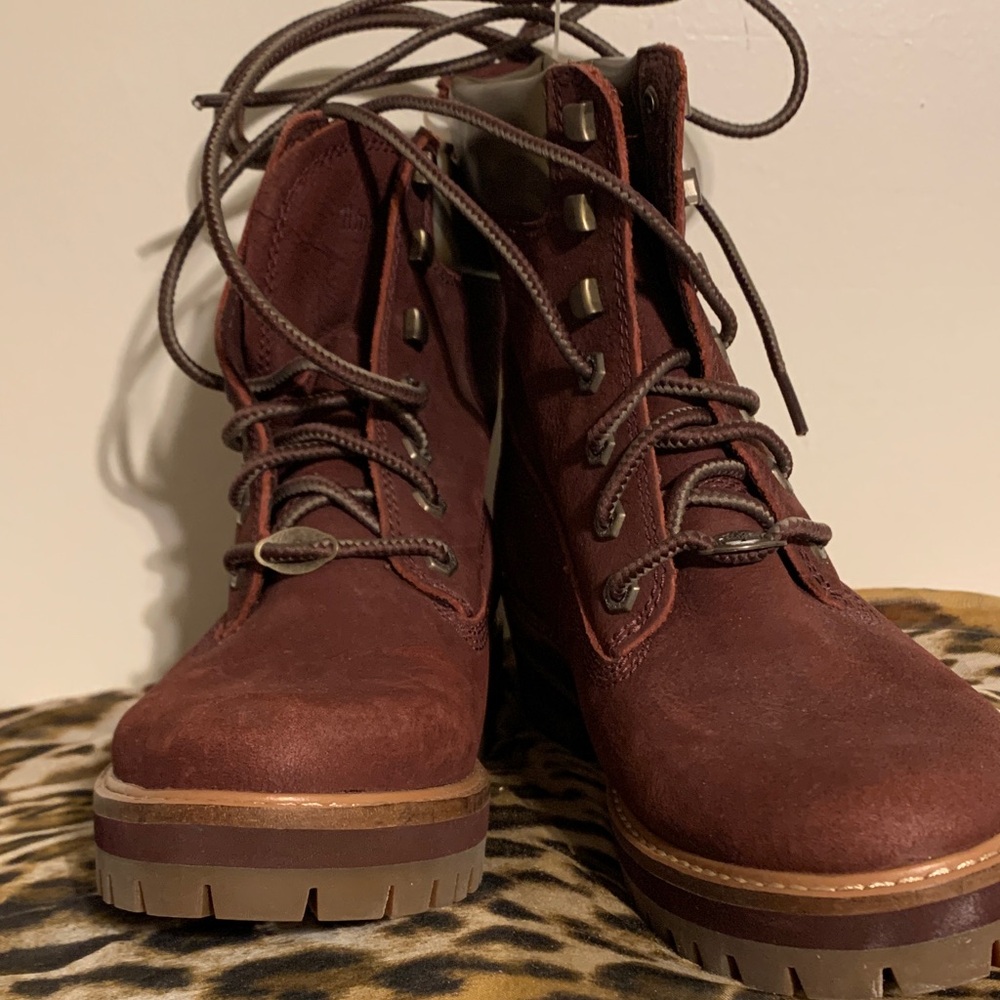 Timberland Women's Burgundy Lace-Up Boots